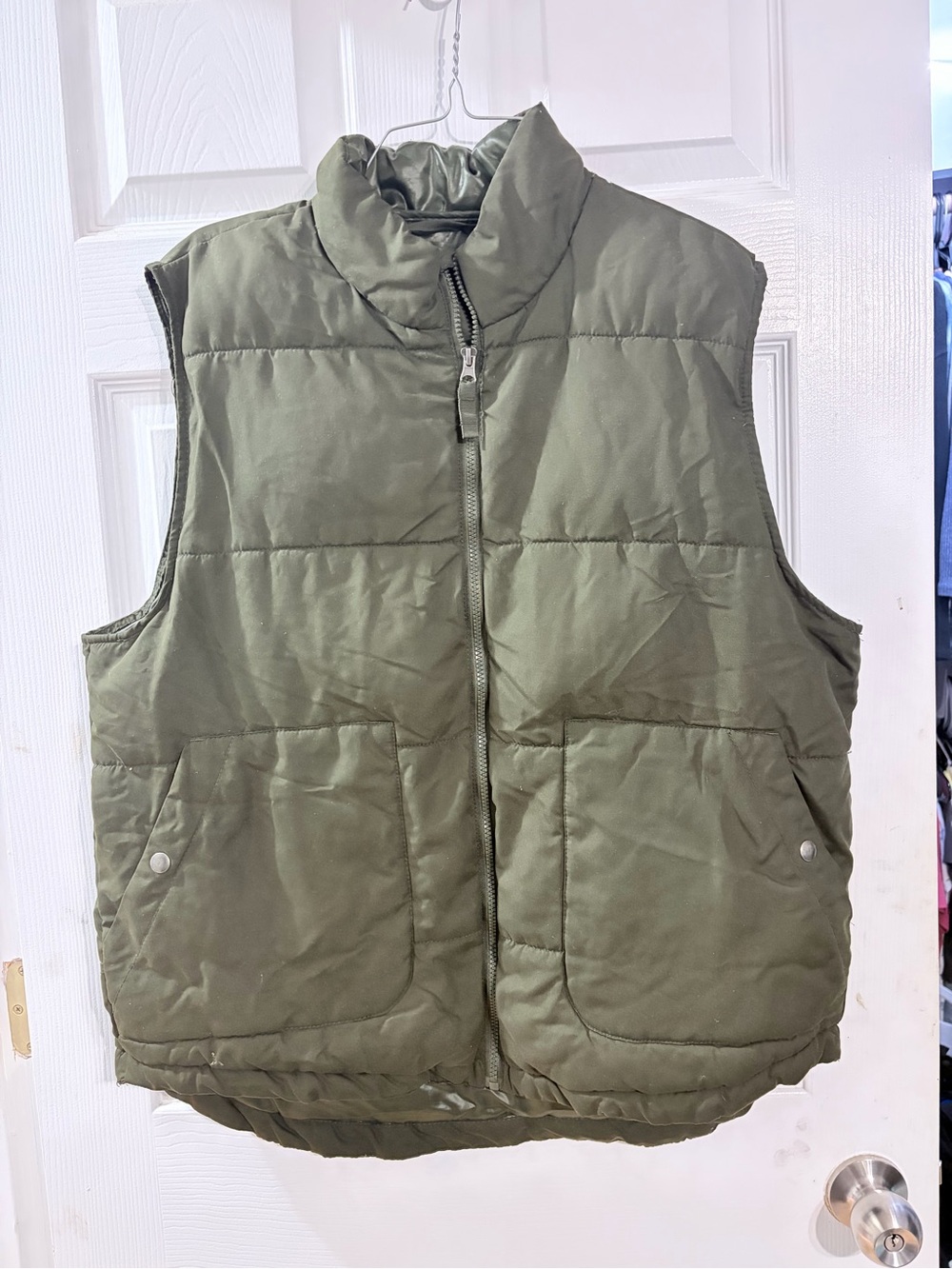 St John’s Bay Men’s Large Olive Green Quilted Puffer Vest Full Zip